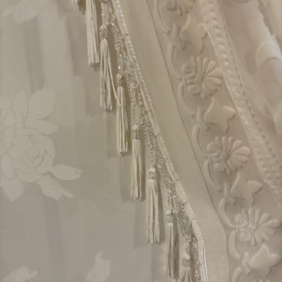 Ania.A Vintage sleeved wrap- off white- Semi sheer & textured, Beaded & tassels - Picture 4 of 6